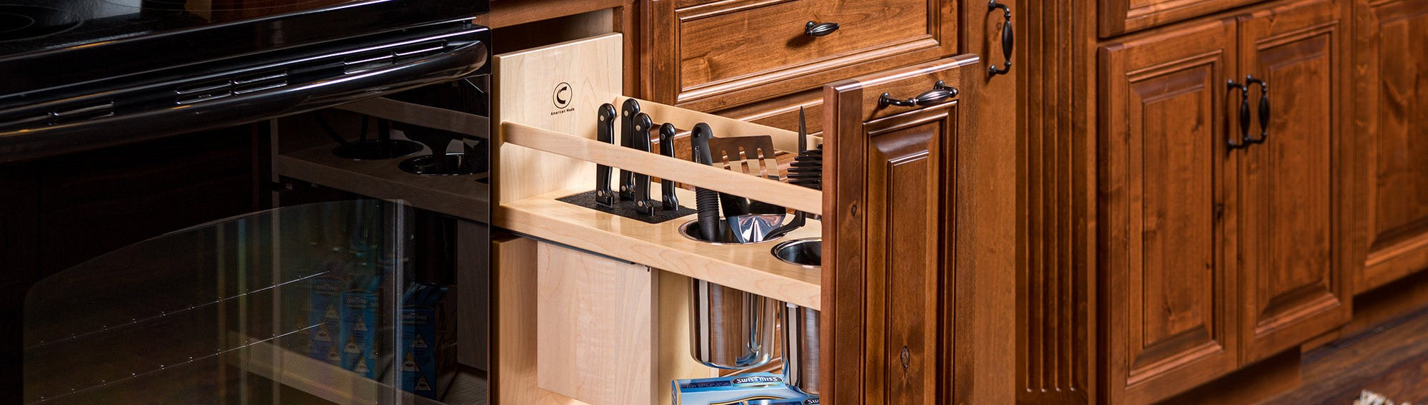 PULL-OUT CANISTER ORGANIZERS WITH KNIFE BLOCK